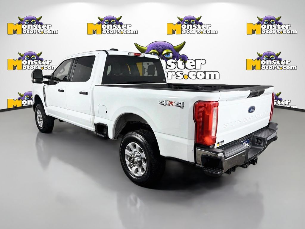 Used 2024 Ford F250 XLT AWD/4WD image 7