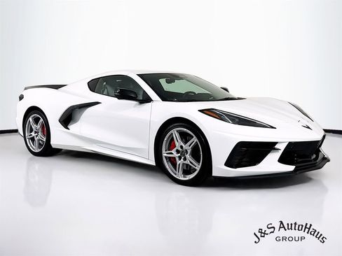 Used 2024 Chevrolet Corvette Stingray Preferred Cpe w/ Z51 Performance Package RWD image 42