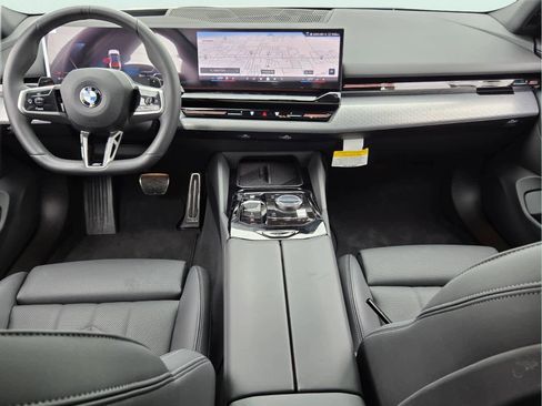 Certified 2026 BMW 530i w/ M Sport Package RWD image 10