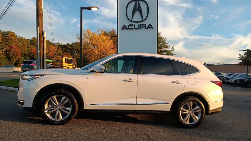 Used 2026 Acura MDX SH-AWD image 2