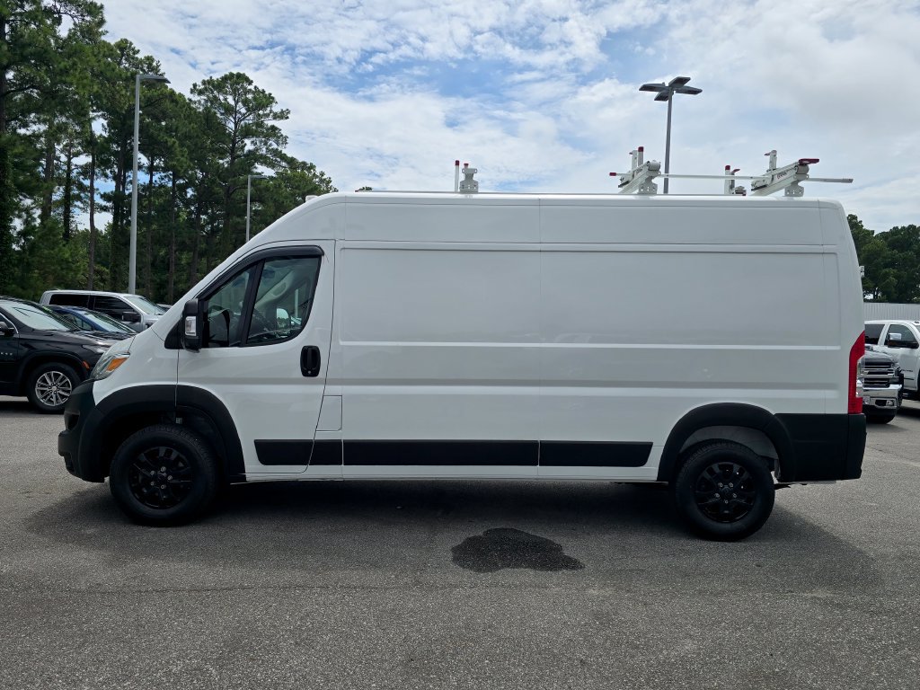 Used 2023 RAM ProMaster 2500 w/ Driver Convenience Group FWD image 2