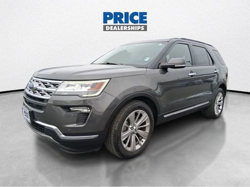 Used 2019 Ford Explorer Limited w/ Class III Trailer Tow Package image 2