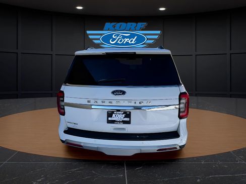 Used 2024 Ford Expedition Limited image 4