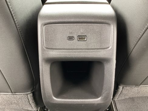 Used 2025 Chevrolet Trax LT FWD image 27