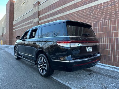 Used 2023 Lincoln Navigator L Reserve image 6