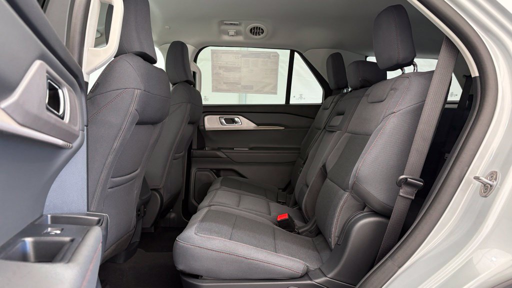 New 2026 Ford Explorer Active AWD/4WD image 18