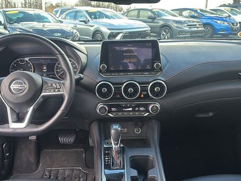 Used 2020 Nissan Sentra SR w/ Premium Package image 12