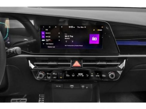 Certified 2023 Kia Niro EX Touring image 13