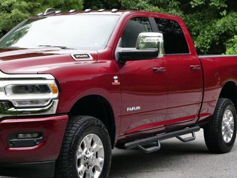 Used 2024 RAM 3500 Laramie image 46