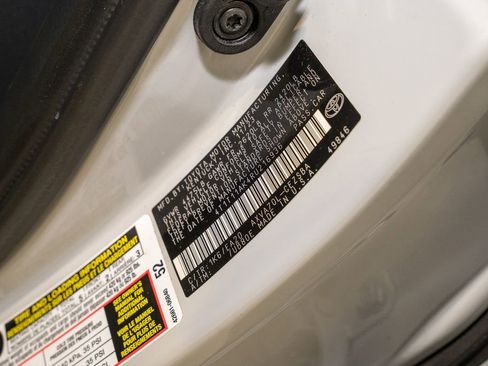 Certified 2024 Toyota Camry SE image 19