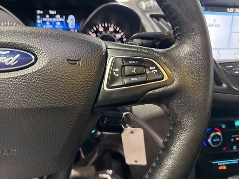 Used 2017 Ford Escape SE w/ SE Leather Comfort Package image 12