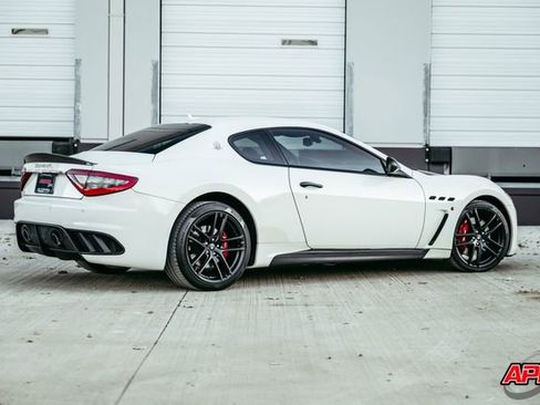 Used 2017 Maserati GranTurismo MC image 5