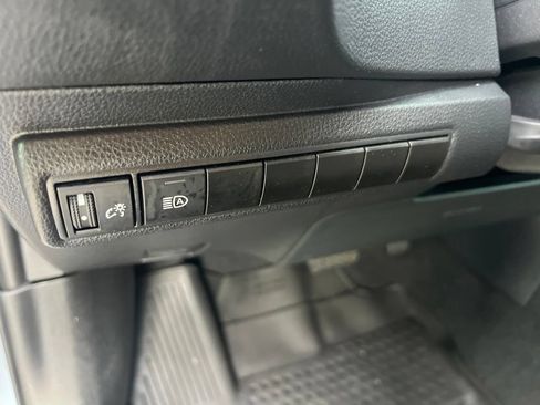 Used 2025 Toyota Corolla LE FWD image 22