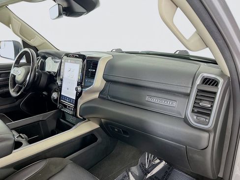 Used 2022 RAM 1500 Laramie AWD/4WD image 34