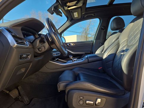 Used 2023 BMW X5 xDrive40i w/ Premium Package image 16