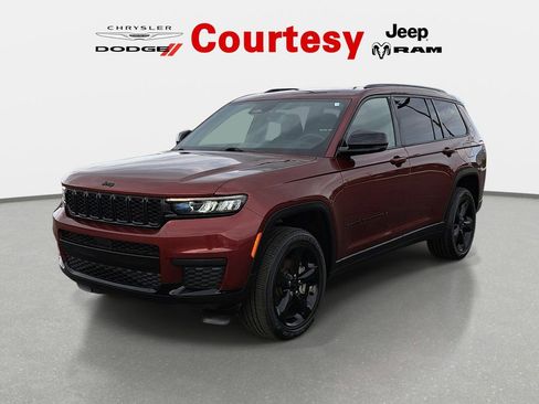 Certified 2023 Jeep Grand Cherokee L Laredo image 9