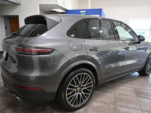 Used 2019 Porsche Cayenne S AWD/4WD image 5