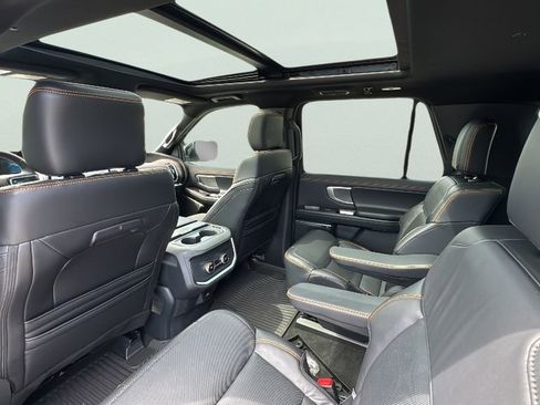 Certified 2025 Ford Expedition Tremor image 29