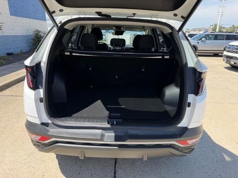 Used 2023 Hyundai Tucson SEL FWD image 5