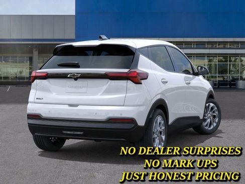 New 2027 Chevrolet Bolt LT w/ Comfort Package FWD image 4