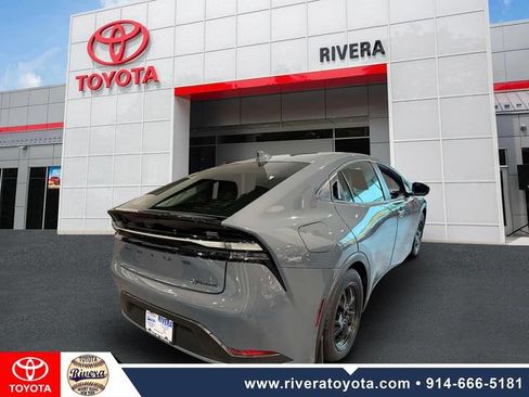 Certified 2024 Toyota Prius Prime FWD image 6