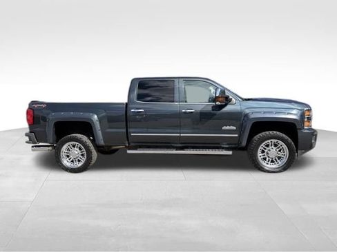 Used 2017 Chevrolet Silverado 2500 High Country w/ Duramax Plus Package image 2