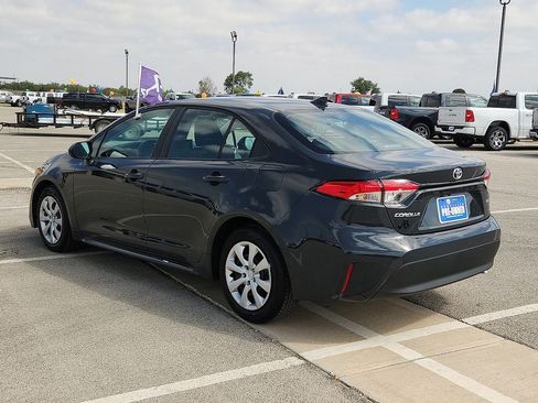 Used 2026 Toyota Corolla LE FWD image 3