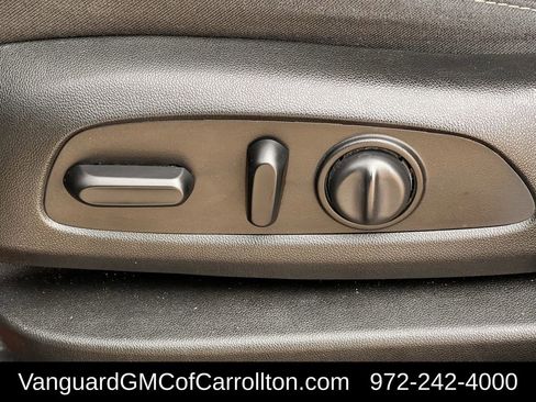 Used 2021 GMC Acadia SLE w/ Driver Convenience Package image 25