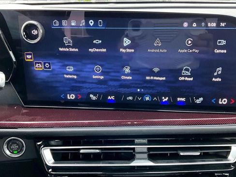 Used 2026 Chevrolet Traverse Z71 w/ Driver Confidence Package AWD/4WD image 6