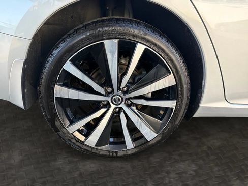 Used 2021 Nissan Altima 2.5 Platinum AWD/4WD image 40