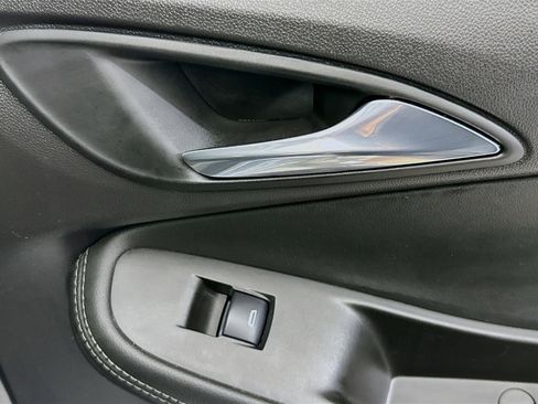 Used 2021 Buick Encore GX Select image 54