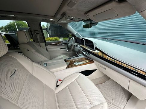 Used 2022 Cadillac Escalade Sport Platinum RWD image 45