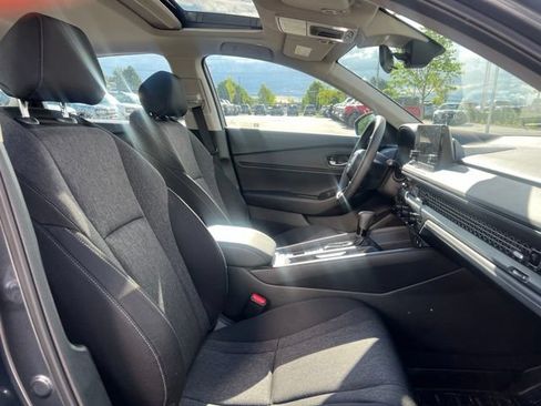 Used 2025 Honda Accord SE image 11