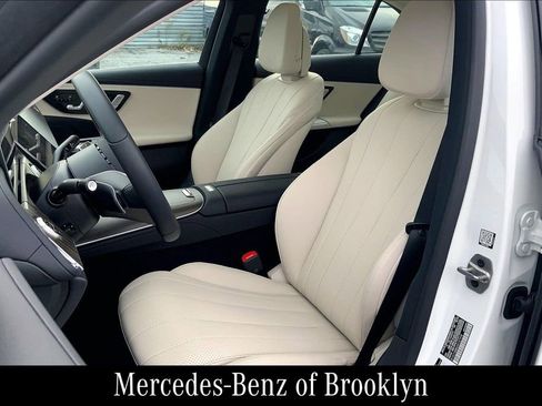 Used 2025 Mercedes-Benz E 450 4MATIC Sedan image 8