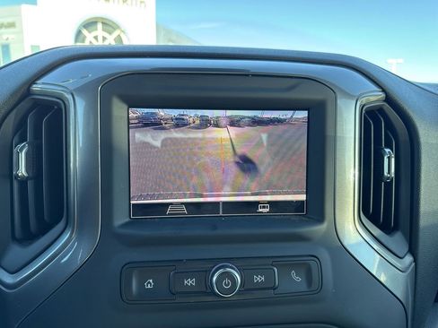 Used 2025 Chevrolet Silverado 2500 W/T image 17