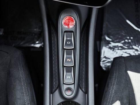 Used 2024 McLaren Artura RWD image 42