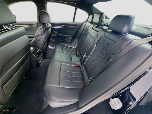 Used 2021 BMW M550i xDrive w/ Premium Package image 27