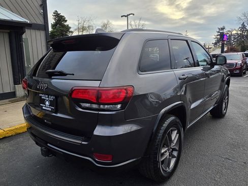 Used 2016 Jeep Grand Cherokee Limited 75th Anniversary AWD/4WD image 6