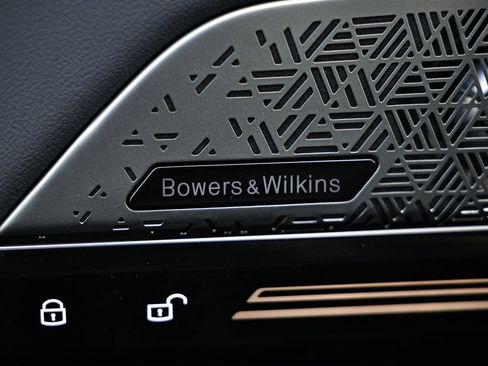 Used 2026 BMW 530i w/ Premium Package image 18