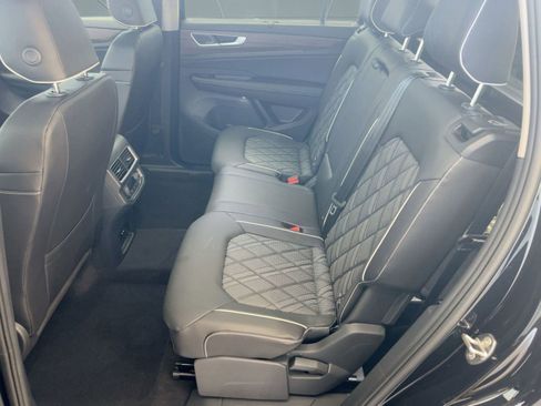 New 2026 Volkswagen Atlas SEL Premium R-Line AWD/4WD image 15