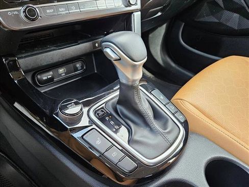 Used 2025 Kia Seltos EX w/ EX Sunroof Package image 12