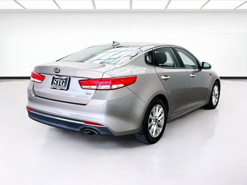 Used 2016 Kia Optima EX FWD image 4