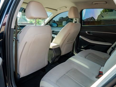 Used 2024 Hyundai Sonata SEL FWD image 12