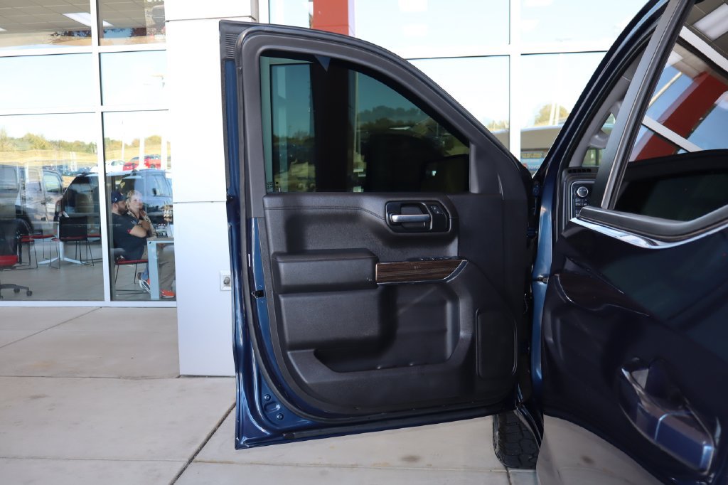 Used 2020 Chevrolet Silverado 1500 LT w/ All-Star Edition AWD/4WD image 13