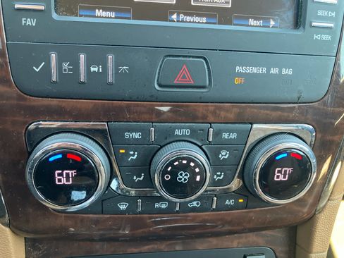 Used 2013 Buick Enclave Leather w/ Trailering Provision Package FWD image 23