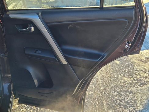 Used 2018 Toyota RAV4 XLE image 7