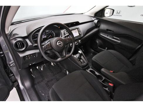 Certified 2025 Nissan Kicks Play S FWD image 12