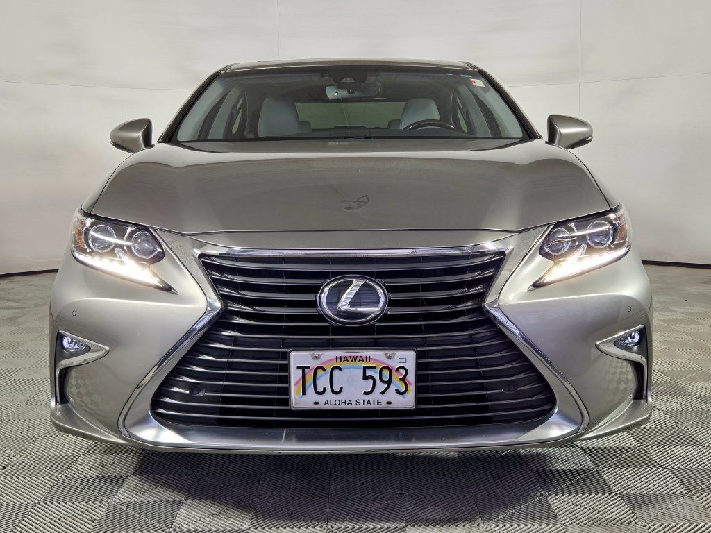 Used 2017 Lexus ES 350 FWD image 2
