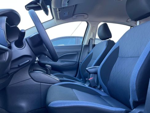 Used 2025 Nissan Versa SV image 24