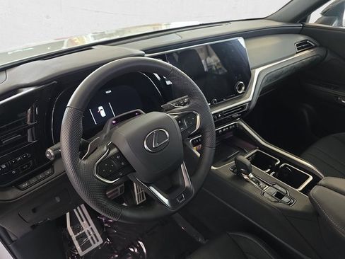 Used 2026 Lexus TX 500h AWD w/ Technology Package image 17